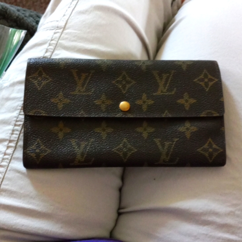 Louis vuitton monogram sarah long bilfold #ca0925